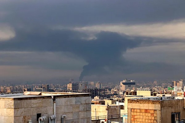 İran’nın Yüksek Riskli Stratejisi! Tahran’ın “Mozaik Savunma” Taktiği